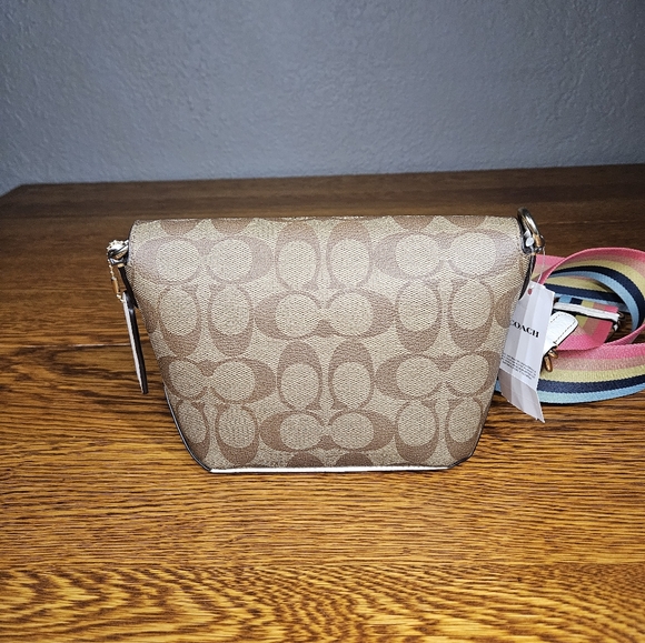 Coach x Peanuts Karlee Crossbody in Signature Canvas with Snoopy - Picture 5 of 16